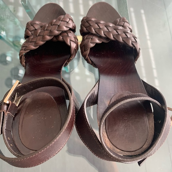 GUCCI Authentic Brown Leather High Heel Wooden Sandals with Gold Stud accents - Picture 6 of 8